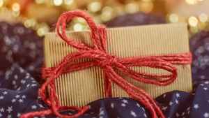 Valentine's Day पर आपके पार्टनर को ये गिफ्ट आएंगे ज़रूर पसंद, देखें कुछ best ideas