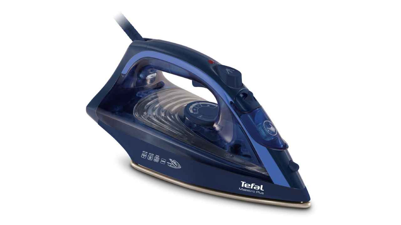 2200 Watts steam iron that heats up quickly to fight tough wrinkles