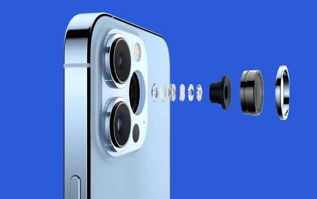 iPhone 15 Pro periscope camera