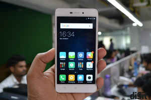 64GB ஸ்டோரேஜ் உடன் ஸ்மார்ட் இந்த போன் Rs 15,000க்குள் வருகிறது.