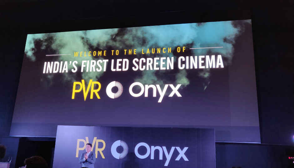 Can Samsung Onyx screens replace traditional projectors in a theatre?