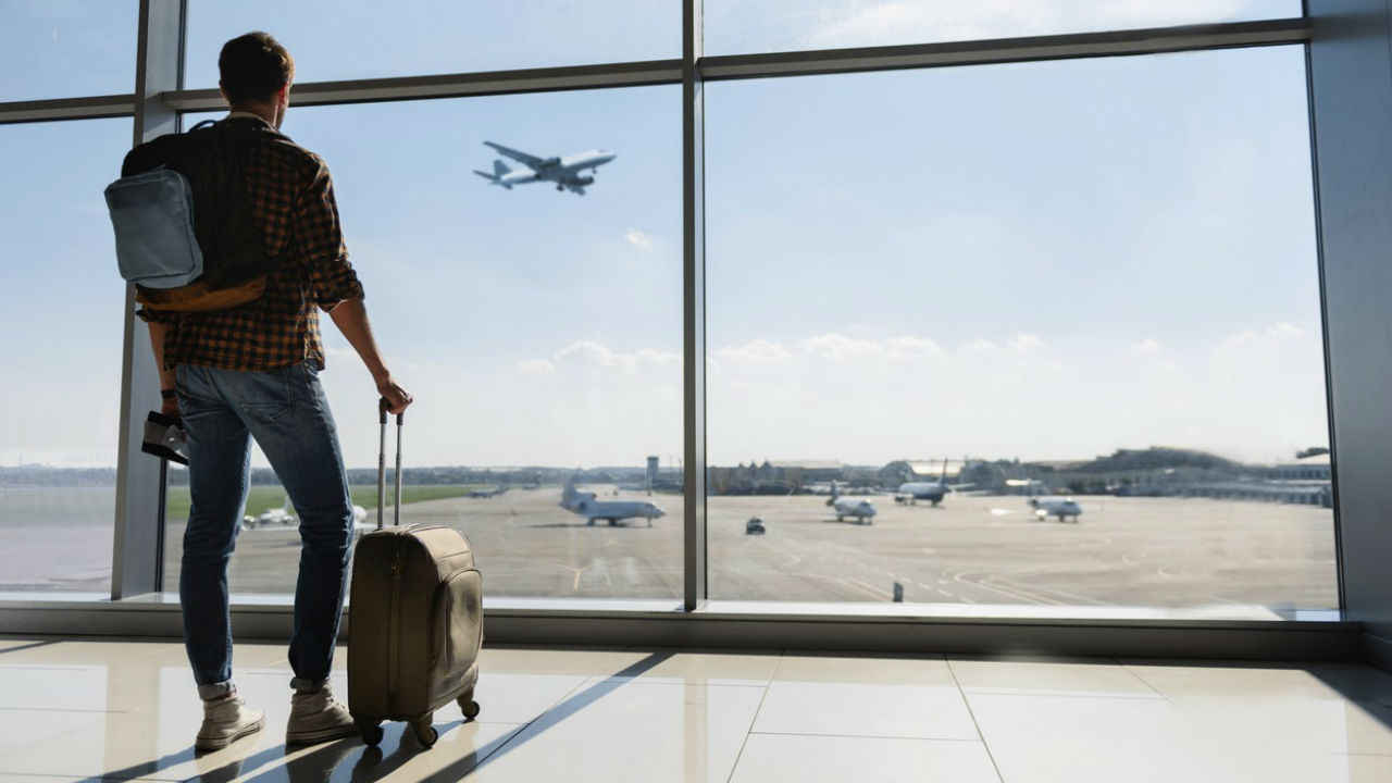 5 last-minute things to do before your long flight