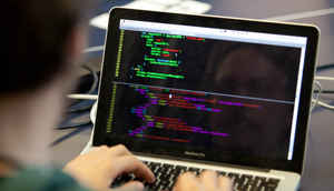 How to test a laptop in a retail store before buying one