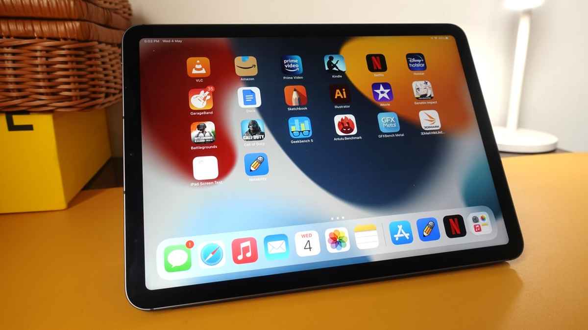 Apple iPad Air (2022)  Review: Utilitarian Maximus