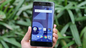 అమెజాన్ మరియు ఫ్లిప్కార్ట్  లో నేడే పొందండి ఈ స్మార్ట్ ఫోన్స్ భారీ డిస్కౌంట్ తో.