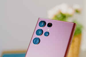 ये टॉप स्मार्टफोन अपने डिजाइन के कारण यूजर्स के दिलों पर करते हैं राज, देखें इनका स्वैग