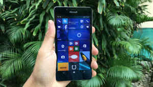 Hands On: Microsoft Lumia 950, 950XL and the new Microsoft Display Dock