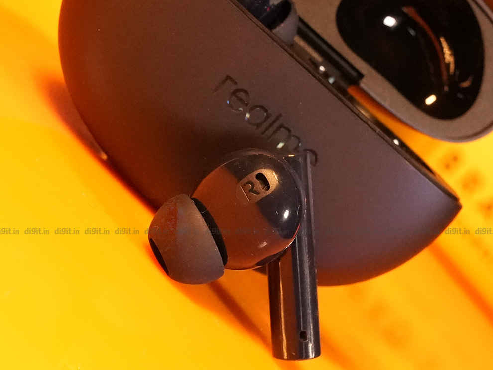 Realme Buds Air 5 Review : Surprisingly good sound and brimming with  features