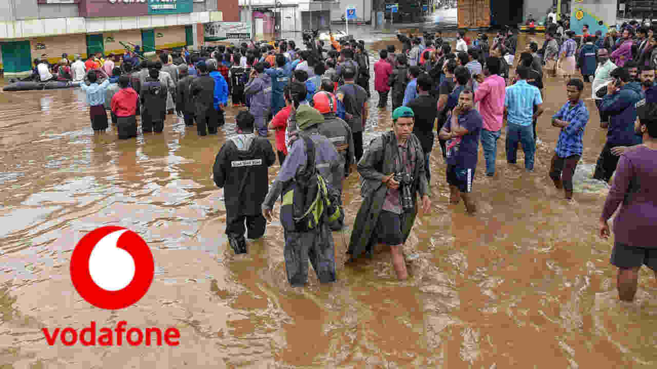 ವೋಡಾಫೋನ್ ಆಫರ್: ಕೇರಳದಲ್ಲಿ ಪ್ರವಾಹಕ್ಕೆ ಸಿಲಿಕಿರುವ ಸಂತ್ರಸ್ತರಿಗೆ 1GB ಯ ಉಚಿತ ಡೇಟಾವನ್ನು & 30 ರೂಗಳ ಟಾಕ್ ಟೈಮ್ ಕ್ರೆಡಿಟನ್ನು ನೀಡುತ್ತಿದೆ.