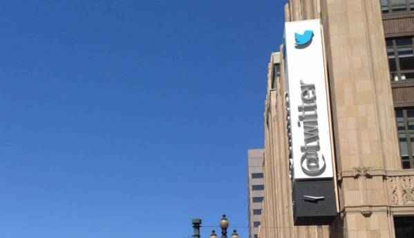 Twitter censors bisexual hashtag, apologises to users