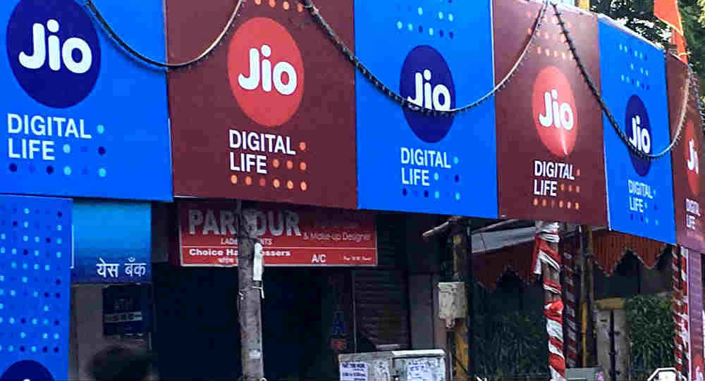 jio   తన కస్టమర్స్  కోసం కొత్త  ప్యాక్ తో ఒక ఇంటర్నెట్ ప్లాన్  ను ప్రవేశపెట్టింది.