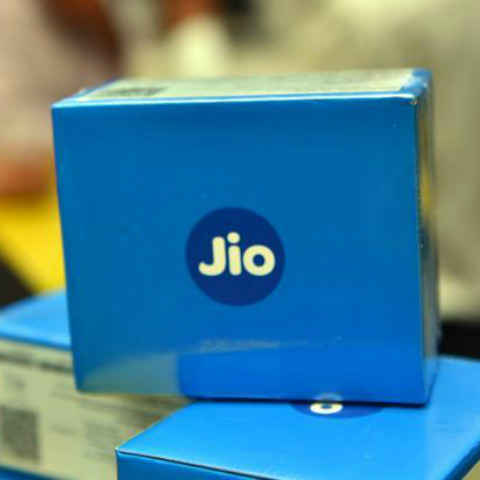 Airtel and Vodafone-Idea could face Rs 3,050 crore penalty for causing call failures on Reliance Jio’s network