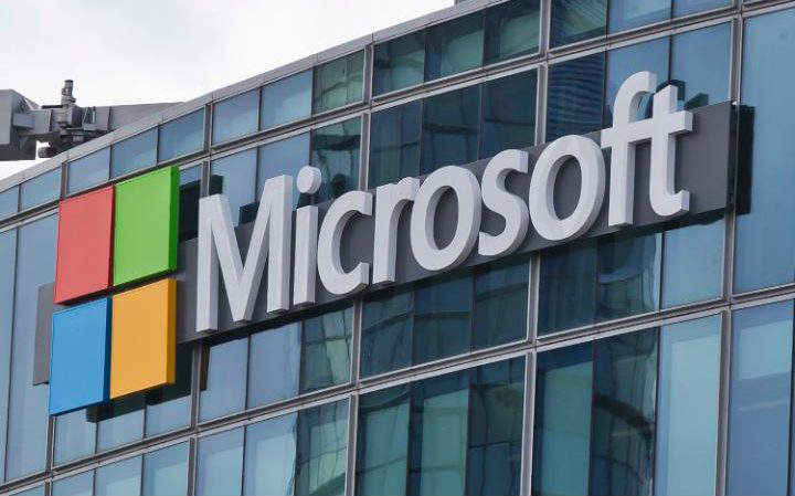 Microsoft may quit mobile design & manufacturing: Reports
