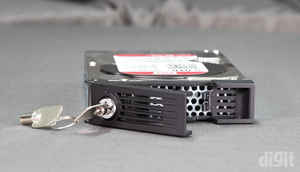 QNAP TVS-471 Turbo vNAS Unboxing