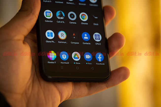 This Android 10-based copy of Realme UI also brings with itself support for features such as Focus Mode and Dark Mode