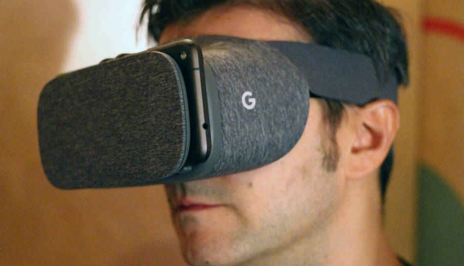 Google Daydream View hitting stores on November 10
