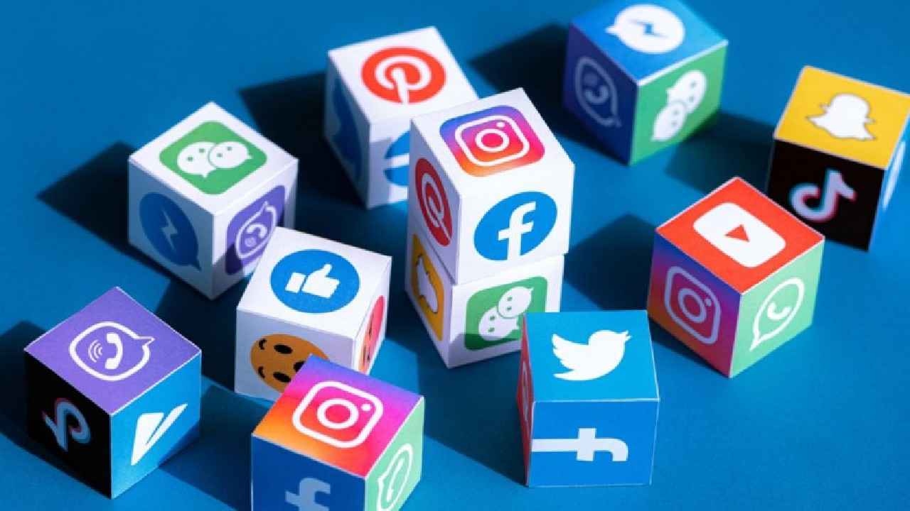 World Social Media Day 2021: गलती से भी सोशल मीडिया पर न करें ये काम वरना…