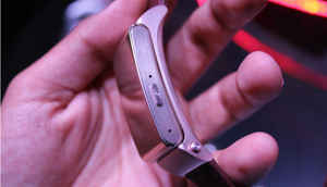 Huawei Talkband B2, Huawei Watch W1: First Look