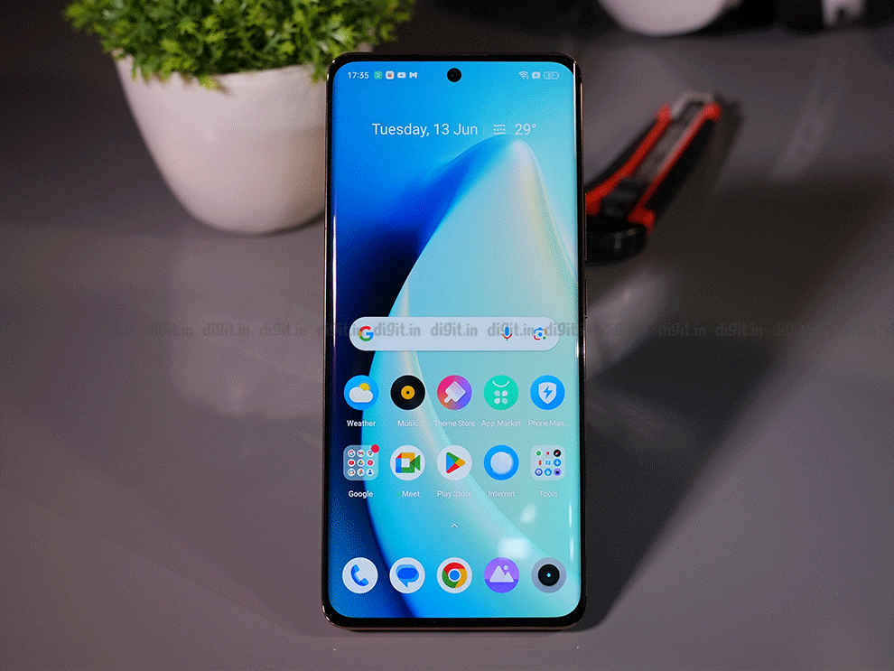 Realme 11 Pro Review: Display