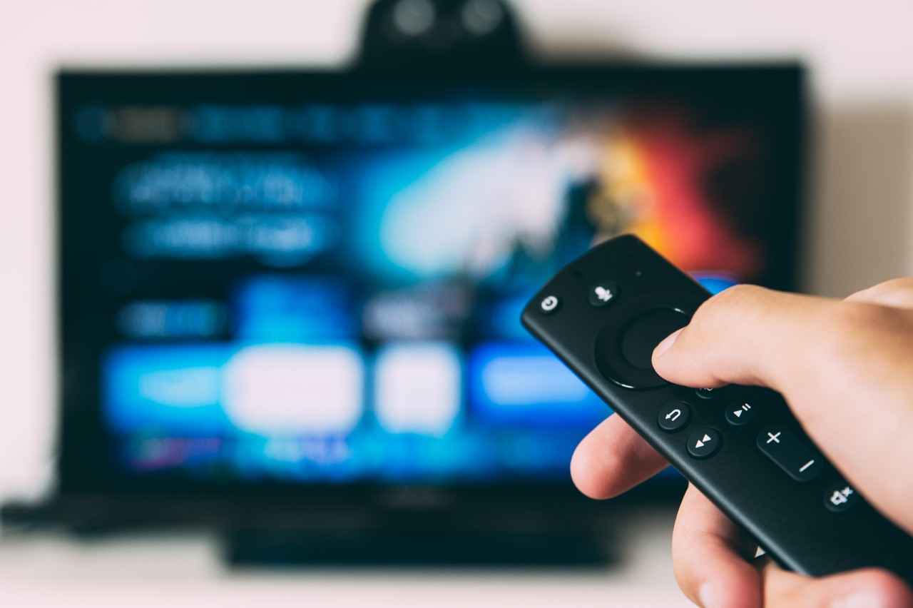 Airtel Xtream Premium vs Tata Play Binge Plus: Which is the best streaming service for you?