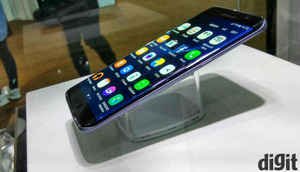 Samsung Galaxy S7 and S7 Edge: In Pictures