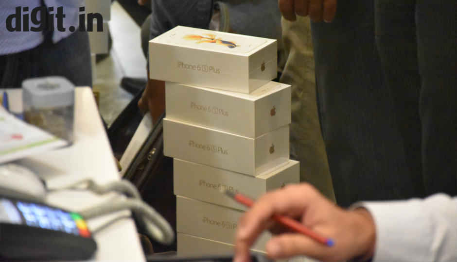 Apple iPhone 6s records lower initial sales this year: Report