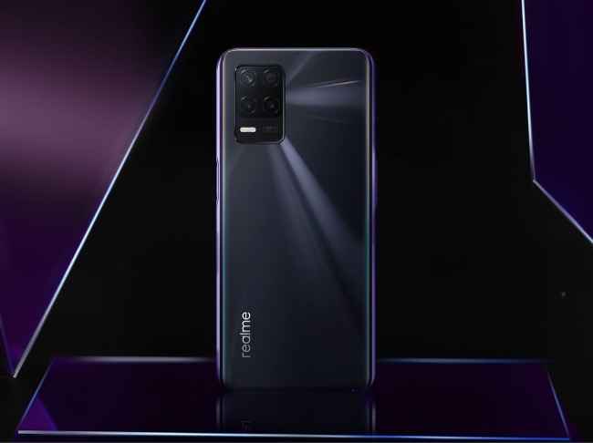 Realme has been teasing the launch of the 5G variant of the Realme 8 in India as well