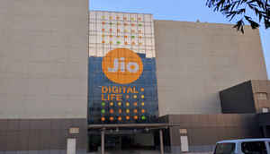 JIO  నుంచి అతి చవకైన ప్లాన్ , 14 రోజుల వాలిడిటీ తో .