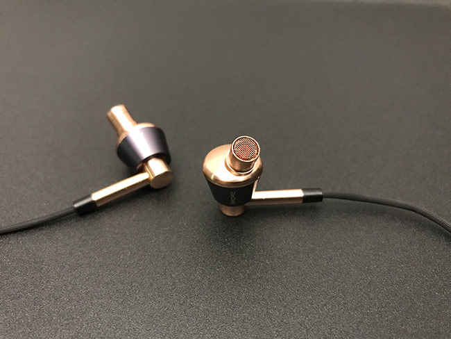 1MORE Triple Driver In-Ear Review : Luxury build and excellent