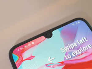 സാംസങ്ങിന്റെ ഗാലക്സി A70 വാങ്ങിക്കണോ ;പ്ലസ് & മൈനസ് നോക്കാം