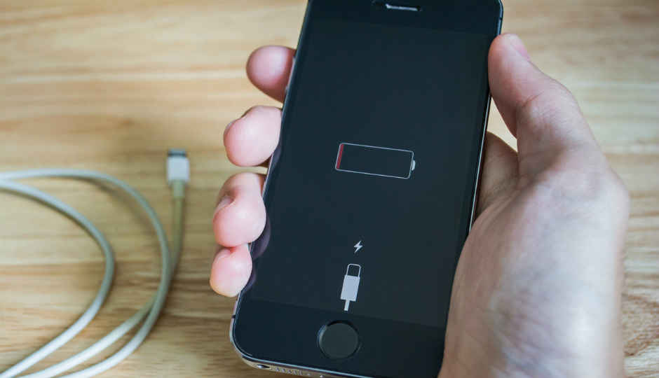 Apple faces new lawsuit for allegedly disabling old chargers via iOS update