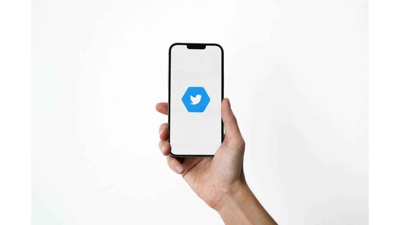 Twitter Starts Testing Multimedia Tweets | Digit