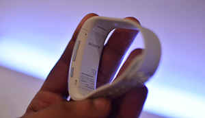 First look: Sony SmartBand Talk and Sony Smartwatch 3