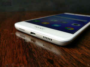 दो रियर कैमरों से लैस हॉनर 6X स्मार्टफ़ोन 9 फ़रवरी को फिर होगा सेल के लिए उपलब्ध