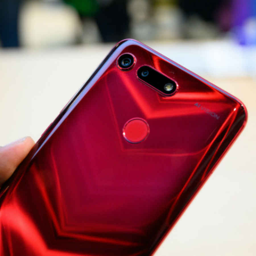 Latest Phones जो आते हैं Rs 30,000 की श्रेणी में