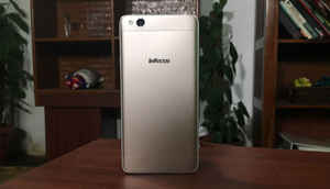 இந்தியாவில்1 13MP பிரண்ட் பேசிங் கேமரா உடன் கிடைக்கும் ஸ்மார்ட்போன்கள்