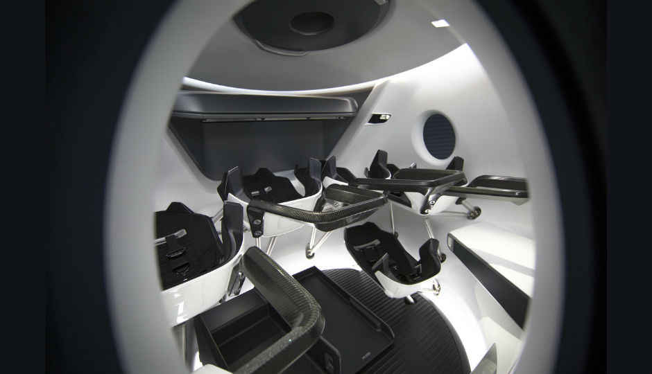 SpaceX unveils the Crew Dragon spacecraft