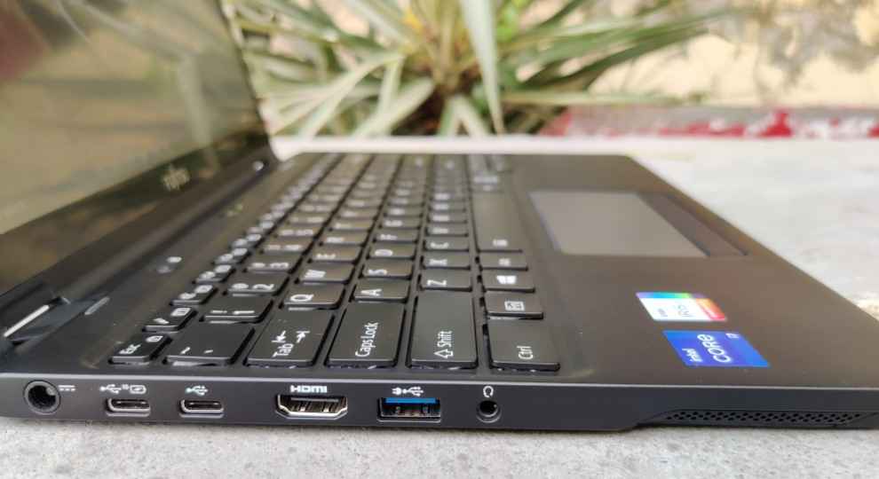 FUJITSU UH-X 2-in-1 convertible laptop review price specs details features