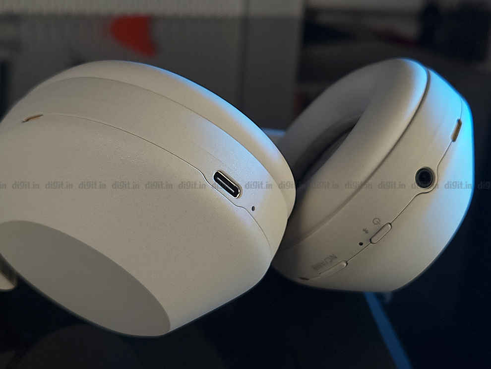 Sony WH-1000XM5 Review: Battery life