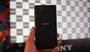 సోనీ ఎక్స్పిరియా c4: ఫస్ట్ లుక్స్