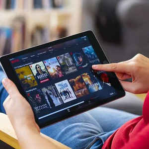 OTT-তে রিলিজ হল একাধিক সিনেমা এবং ওয়েব সিরিজ, এই উইকেন্ড ওয়াচ লিস্টের রইল লিস্ট