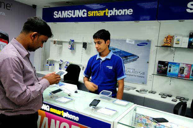 ಇಂದು ಭಾರತದಲ್ಲಿ ಹೆಚ್ಚು ಹೆಗ್ಗಳಿಕೆಗೆ ಪಾತ್ರವಾಗಿರುವ ಸ್ಯಾಮ್ಸಂಗಿನ ಬ್ಲಾಕ್ ಬ್ಲಾಸ್ಟರ್ ಸ್ಮಾರ್ಟ್ಫೋನ್ಗಳು.