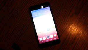 LG X स्क्रीन स्मार्टफोन को जानें इन तस्वीरों में...