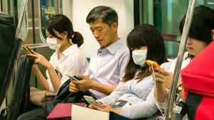 Aarogya Setu app: ఈ క్రొత్త ఫీచర్ అప్డేట్ చేశారంటే చాలు కరోనా సోకిన వారిని ఎక్కడున్నాకనిపెట్టేయ్యోచు