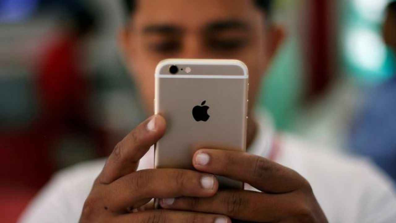 More Indians Have A Mobile Phone Than Fridge Or Chair, And No We Aren’t Kidding