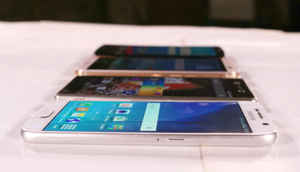 2015 Android flagships: Display and build comparison