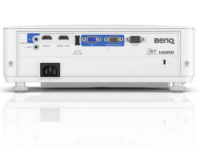 The connectivity options on the benQ TH585.