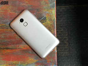 फिंगरप्रिंट सेंसरने सुसज्ज आहेत भारतातील हे टॉप ५ बजेट स्मार्टफोन्स…