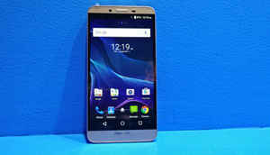 पैनासोनिक एलुगा नोट: इन पिक्चर्स