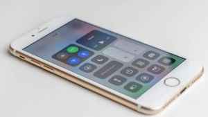 Phone tips: ഒരു പൊട്ടിത്തെറി ഒഴിവാക്കാൻ ചെറുതായെങ്കിലും ശ്രദ്ധിച്ചാൽ മതി!